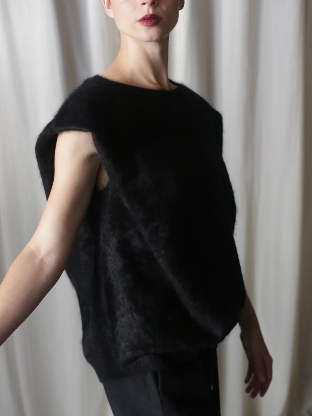 LAN Jaenicke Salento Black Cashmere Sweater Brushed Cashmere Tee Vest